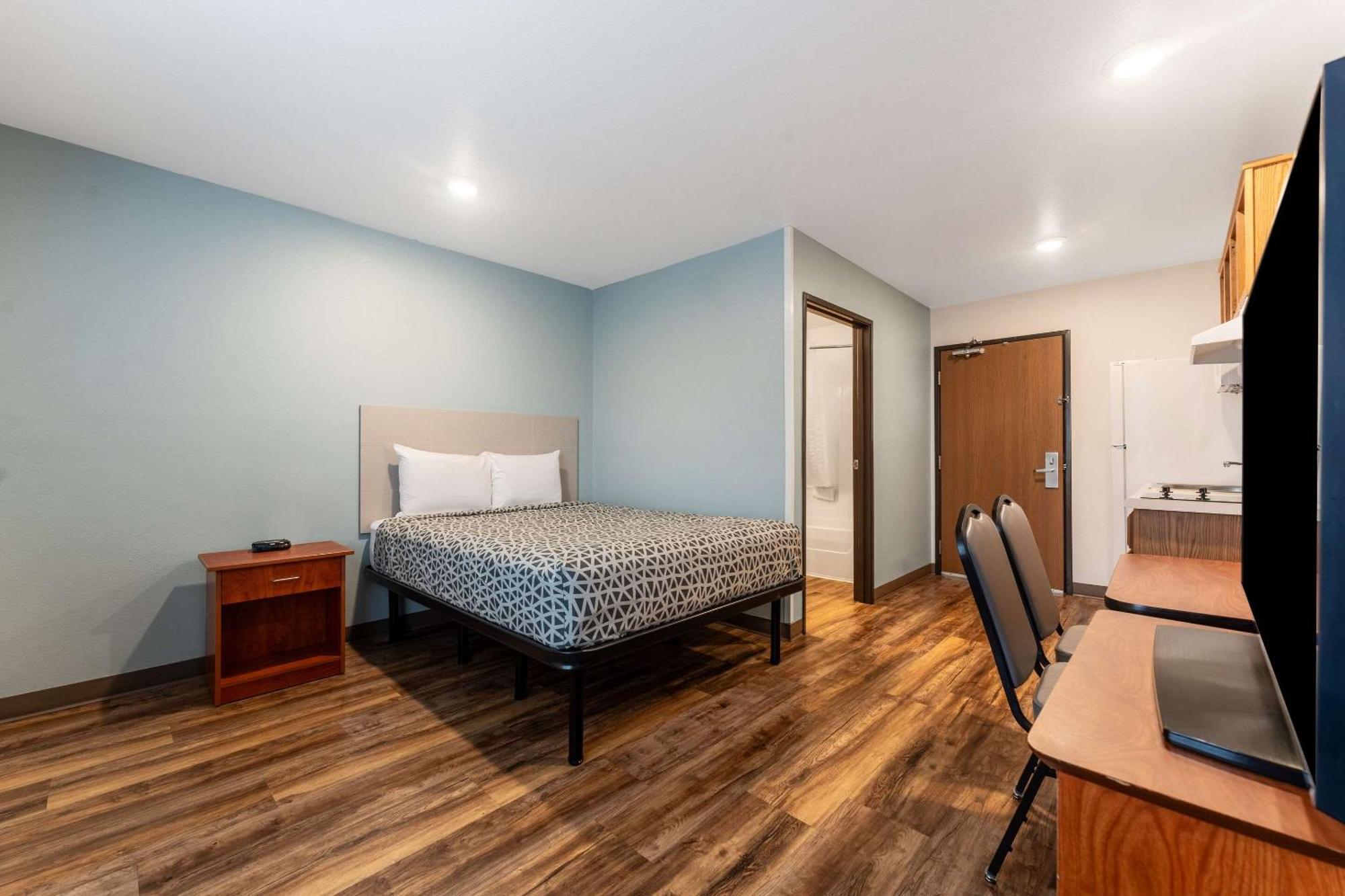 Woodspring I-85 Hotel